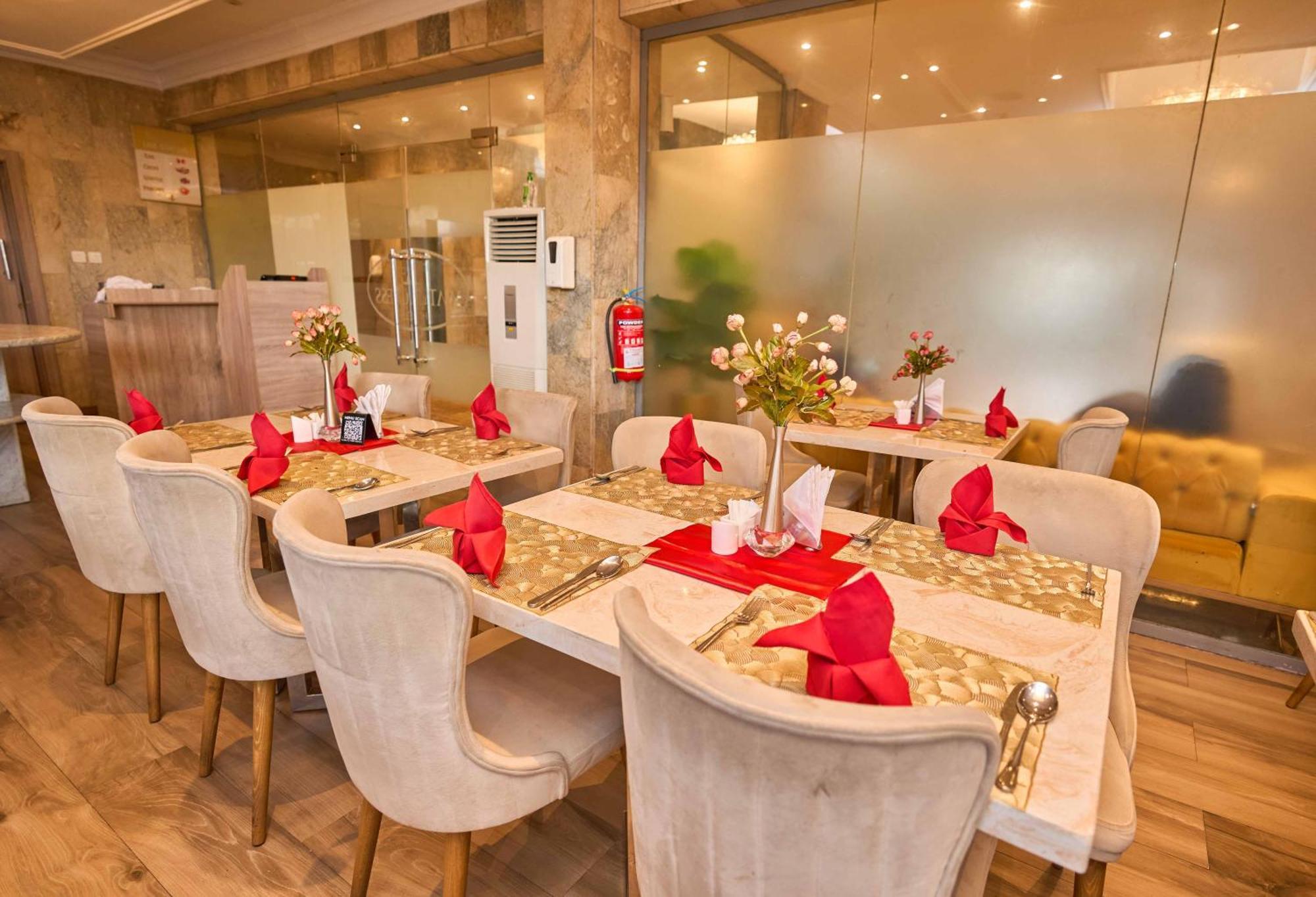 Watercress Hotels And Event Ikeja Extérieur photo