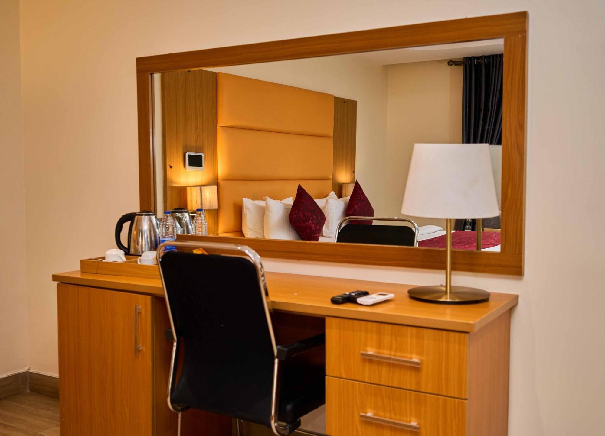 Watercress Hotels And Event Ikeja Extérieur photo